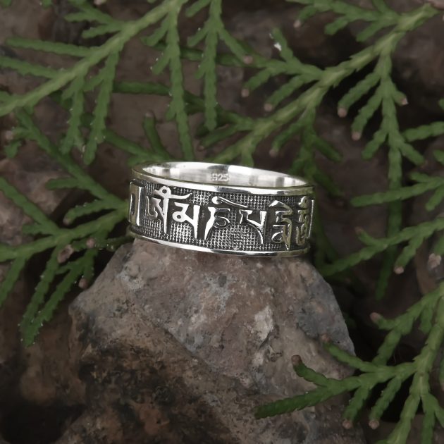 Tibetan Mantra Ring