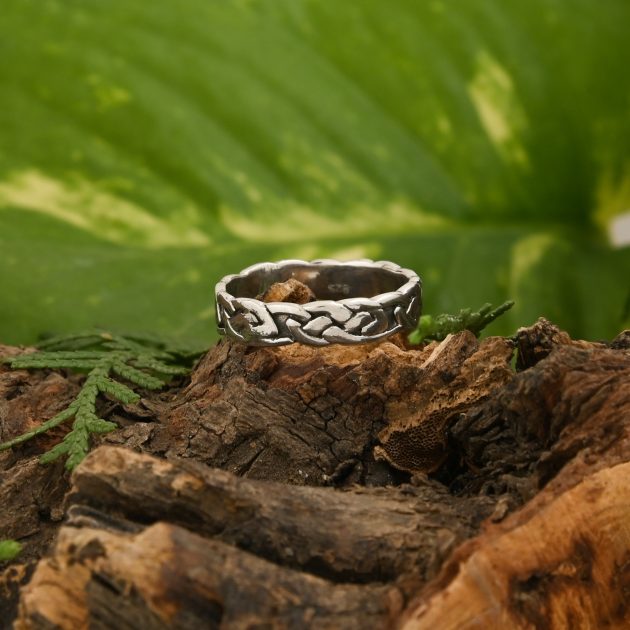 Celtic Knot Band