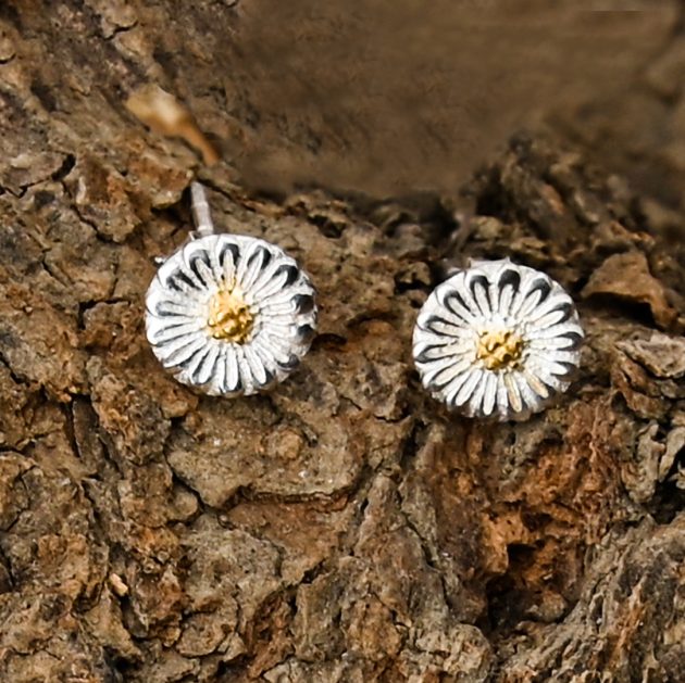 Dual-Tone Flower Ear Studs