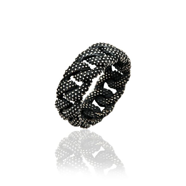 Textured Curb Chain Ring