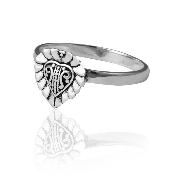 Indonesian Leaf Ring